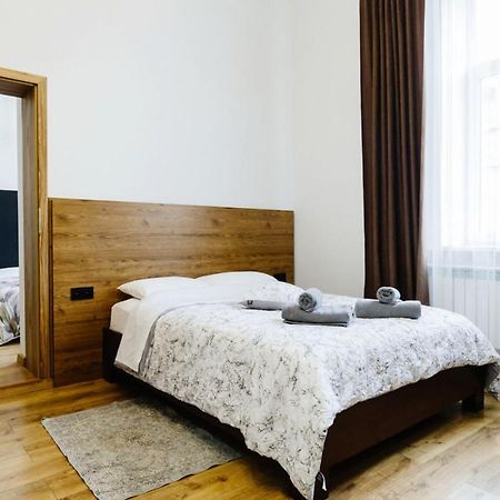 Опал Hotel Stryi Ngoại thất bức ảnh
