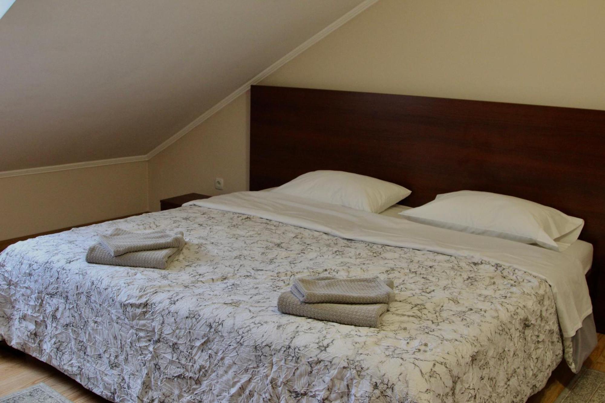Опал Hotel Stryi Ngoại thất bức ảnh